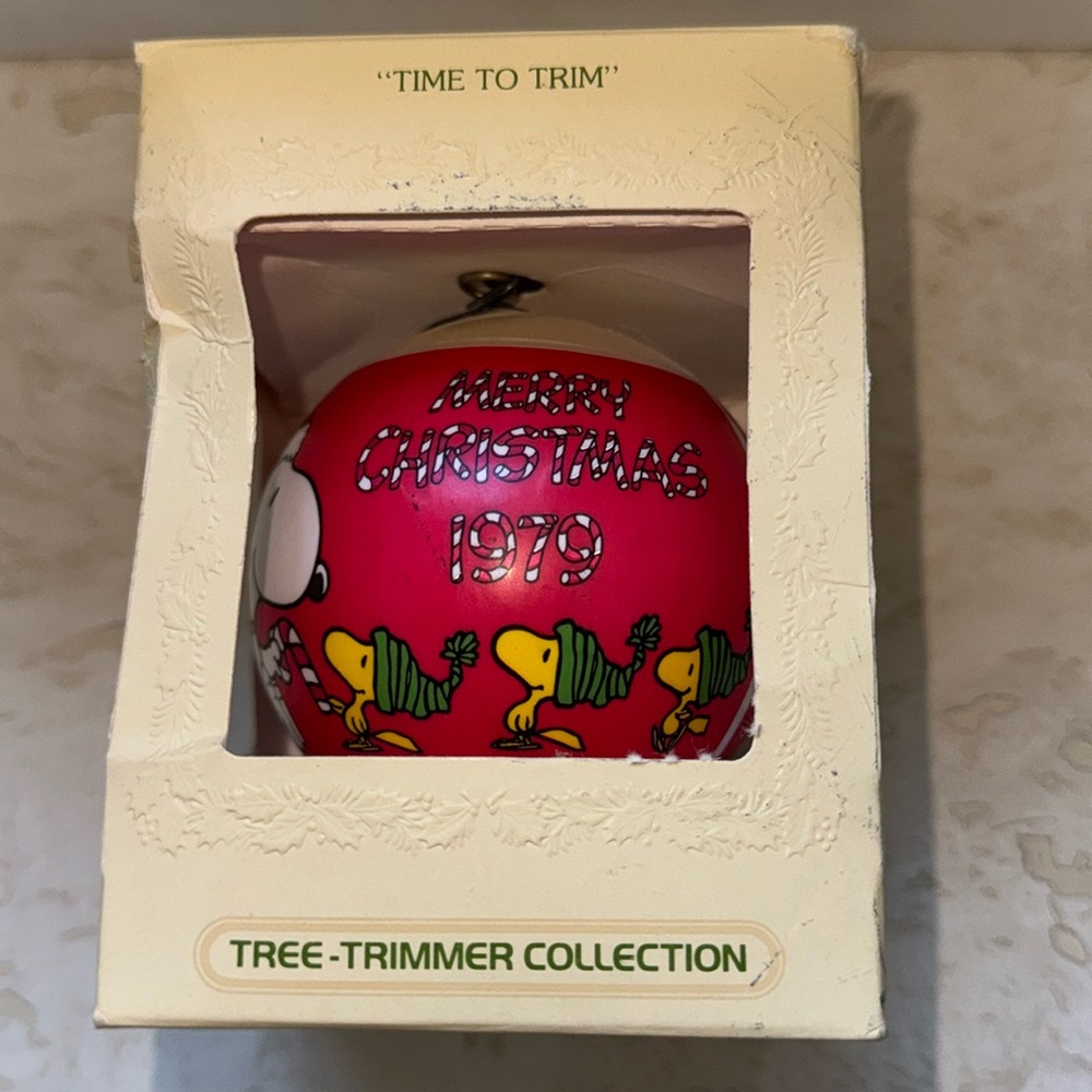 1979 Hallmark peanuts ornament